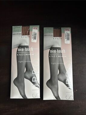 Nice Touch KneeHigh - Light Toning (Taupe) NWT Bundle of 2 Size 5-9